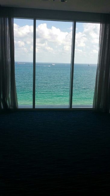 I need something beautiful to wake up to so SHOW ME YOUR VENUES!!!