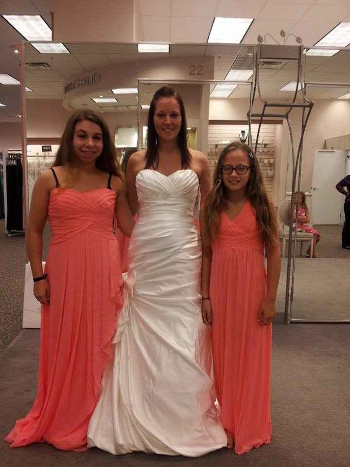 Dresses are in!! (pics included)