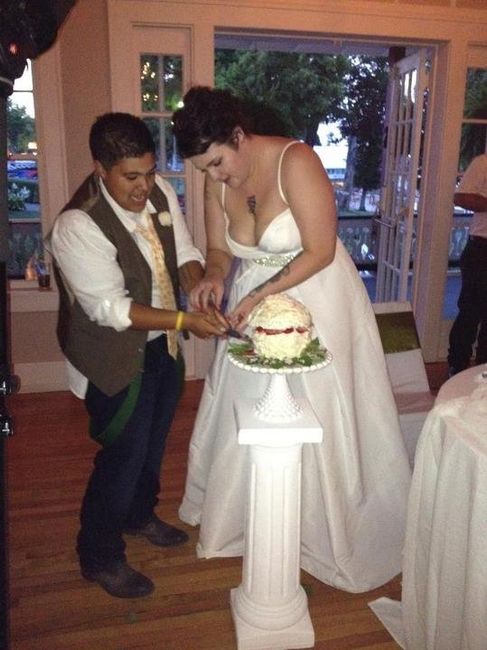 BACK AND MARRIED!!!! PICTURE HEAVY, DUH?