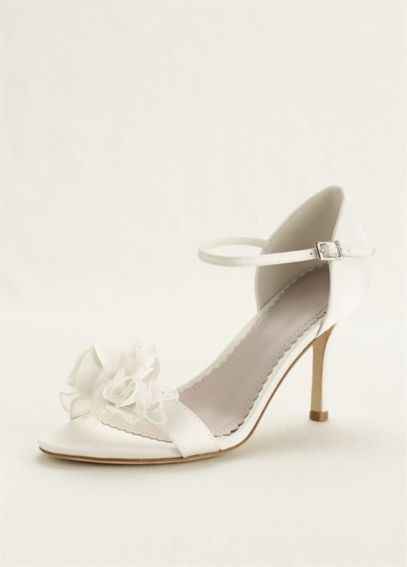 Would love to see everyone's bridal shoes?