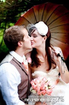 BACK AND MARRIED!!! PICS!