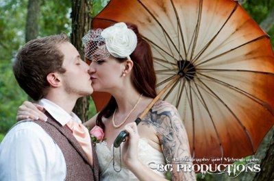 BACK AND MARRIED!!! PICS!