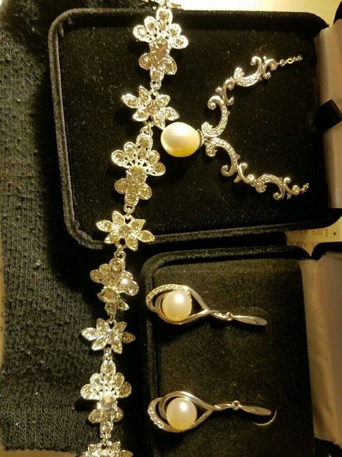 Show me your earrings!!