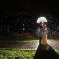 Show me engagement/wedding pics in the rain