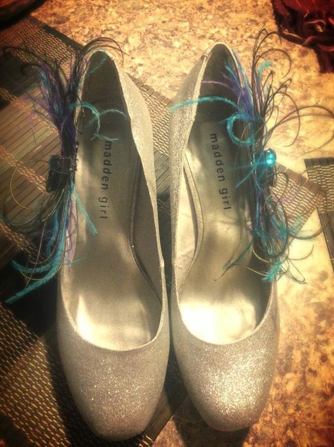 Let's see those wedding day shoes!!!