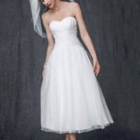 Who's changing dresses in the middle?