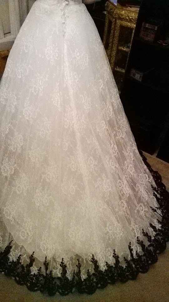 Come looookkkk! WIP of the black lace being added to my gown!!!!