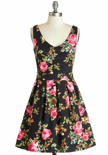 Poll: Which dress for e-pics?