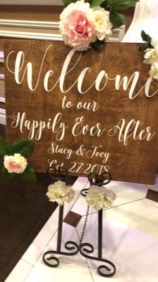 Show off your wedding welcome sign! - 1