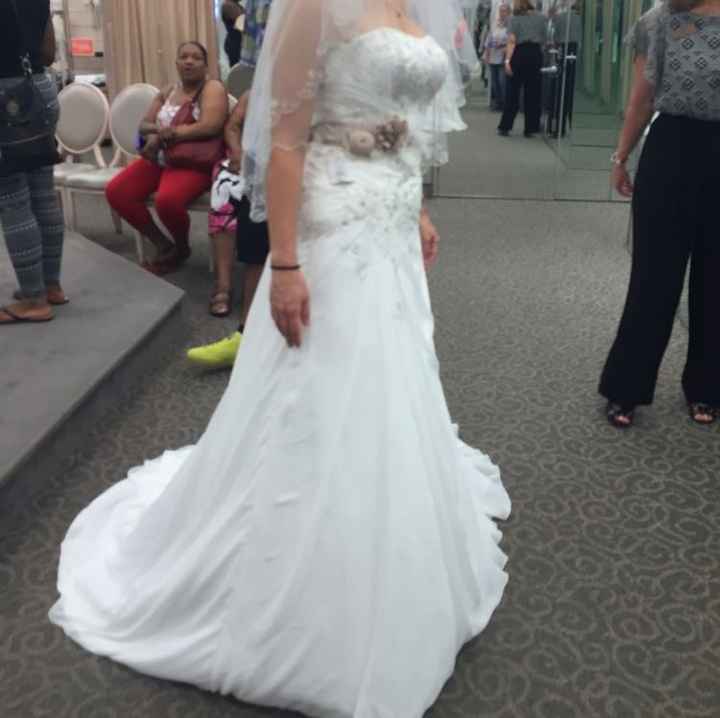 Let me see your DRESS!