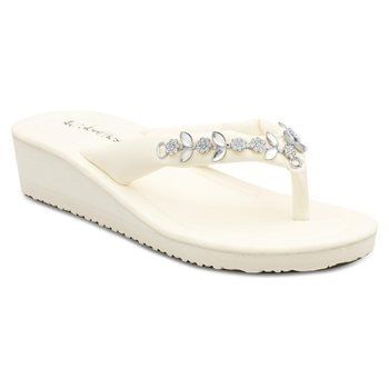 Wedding Day Flip Flops?? BEACH BRIDES!