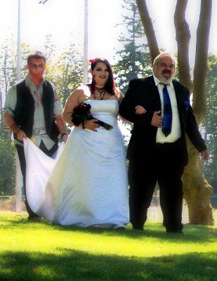 Zombies & Survivors Themed Wedding (PICS)