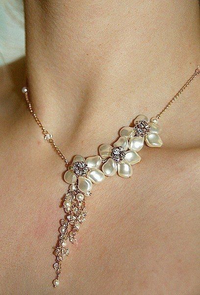 Let's see your statement necklace.