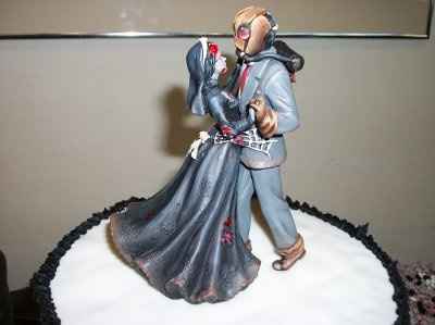 Zombies & Survivors Themed Wedding (PICS)