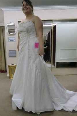 SHOW ME PICS OF YOU IN YOUR DRESS!!