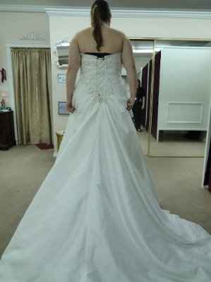 My Dress!! (Pics)