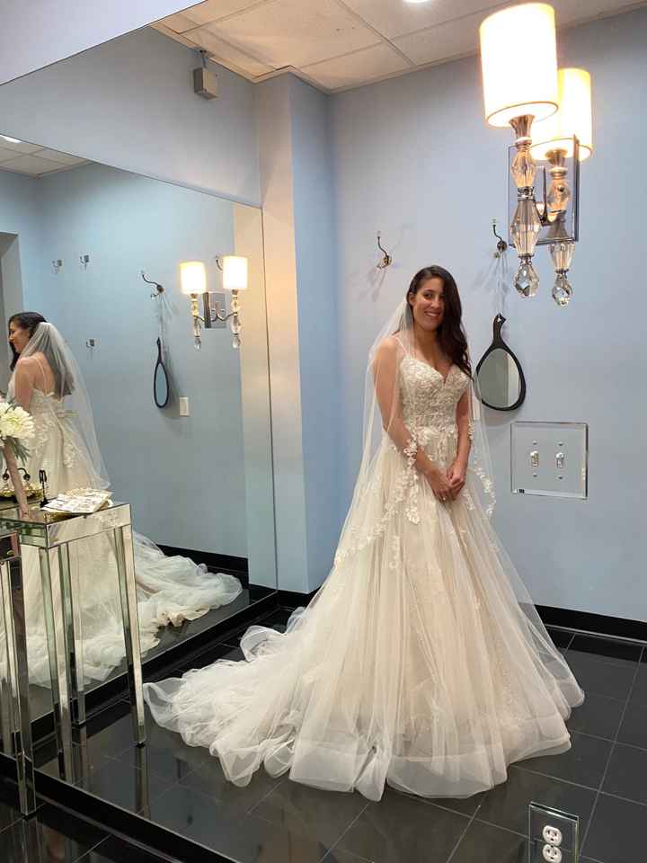 Let’s see those 2022 Stella York brides! - 1