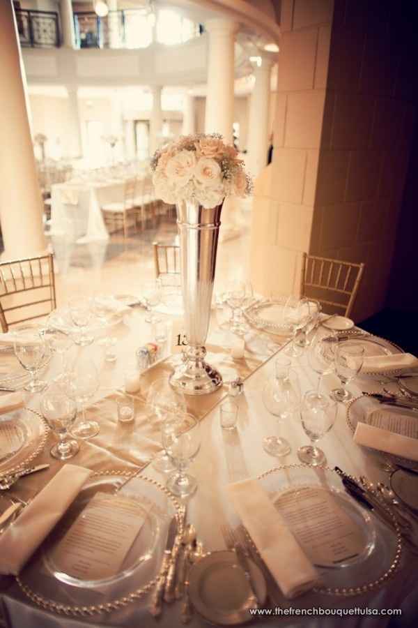 Reception tables: long or round?