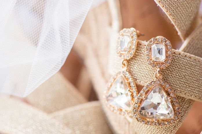 Add a little SPARKLE to your wedding?
