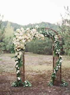 Floral ceremony arches: Which one??