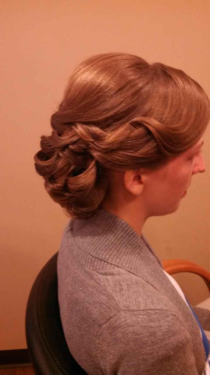 Dress fitting, hair and makeup trials: done! (pics)