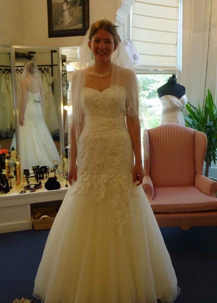 I have my dress! (pics)