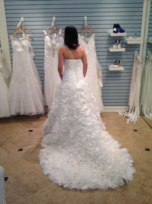 Show us your wedding dress!!!!!!