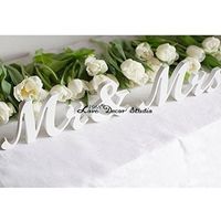 Sweetheart Table Mr. & Mrs. Decor