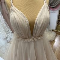 Should i get a veil for this dress? What else? - 1