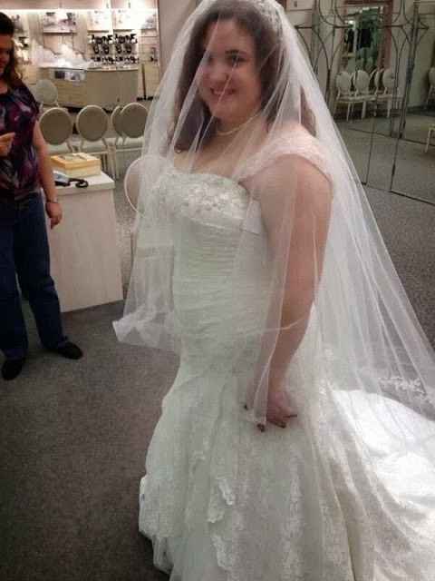 Share your non strapless dress please :)