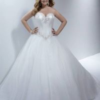 Calling all Mori Lee brides!