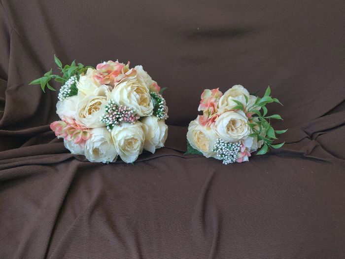 What are your wedding accessories? 1