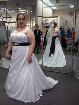 Plus-size brides!