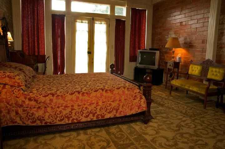 Boudoir Pictures Location... (Pic Heavy)