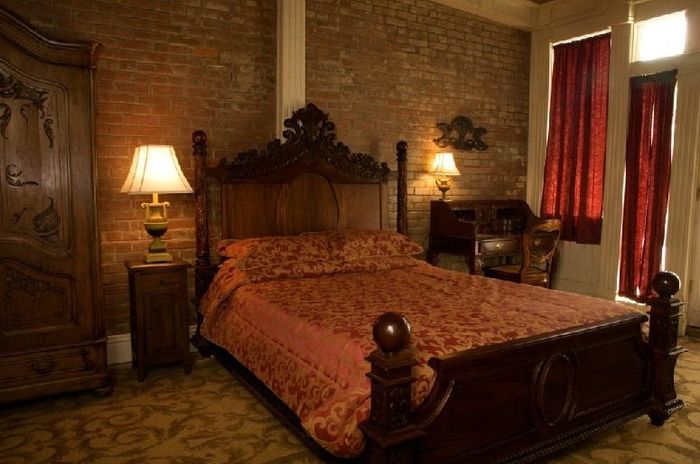 Boudoir Pictures Location... (Pic Heavy)