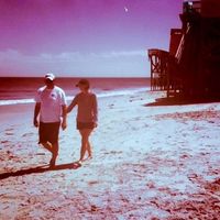 Post Your Favorite Picture of You and Your Fiance/Fiancee!