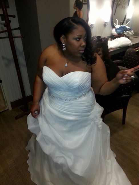 BACK AND MARRIED!!! (w/ nonpro pics & advice)