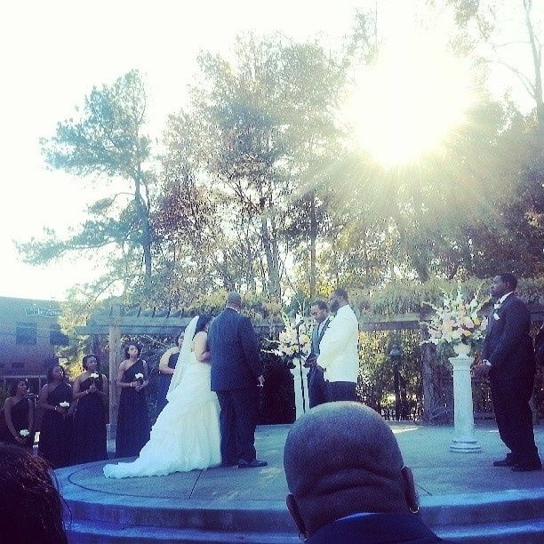 BACK AND MARRIED!!! (w/ nonpro pics & advice)