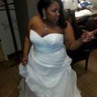 BACK AND MARRIED!!! (w/ nonpro pics & advice)