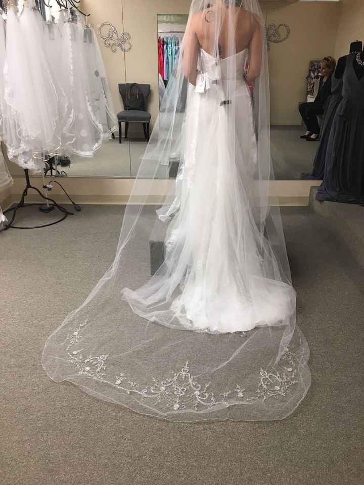 My veil came in:)