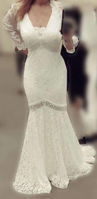 What's your favorite part of your wedding dress? 😍 1