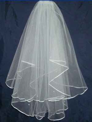 veil arrived...just a piece of fabric... =(