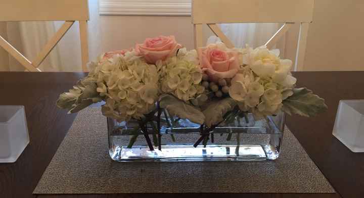 Our florist did a centrepiece trial run.. And I love it!