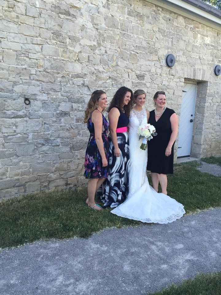 Guys, I'm MARRIED! Teeny tiny BAM with a few non-pro pics! *Updated with a few more