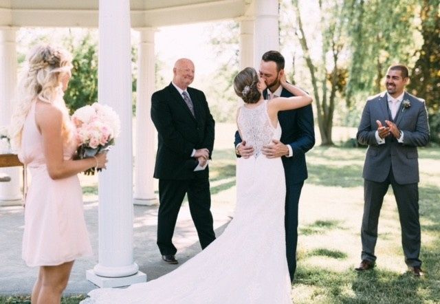 Guys, I'm MARRIED! Teeny tiny BAM with a few non-pro pics! *Updated with a few more