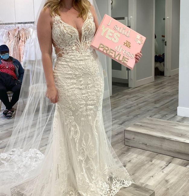 Who has said yes to the dress ? 1