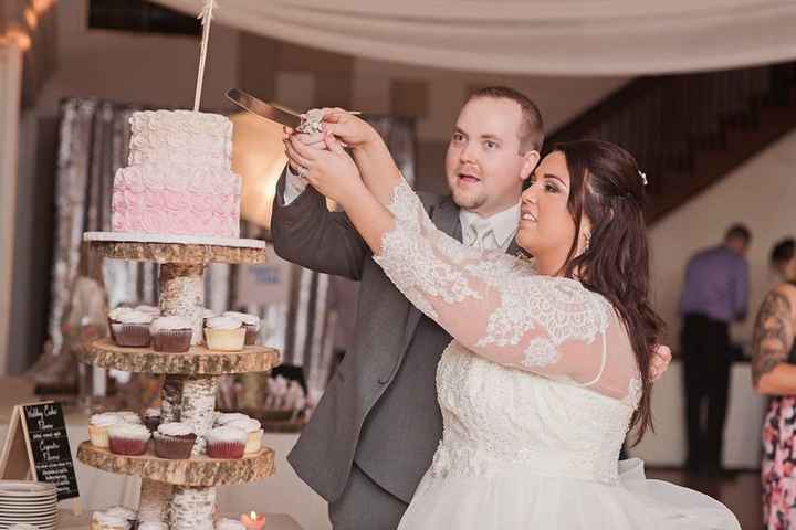 Mountains of cupcakes!! Advice?!