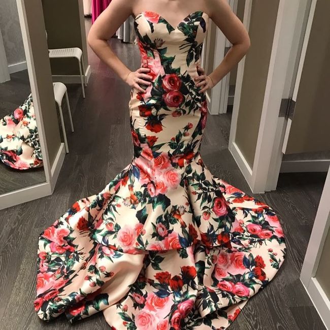 I wanna see your wedding dress!