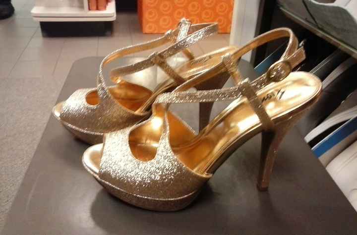 Show Me Your Shoes!!