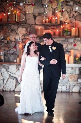 What does your dress look like? Post pics or give style number. I want to know what the trend is!